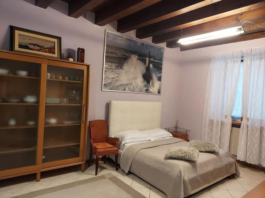 Appartamento Monolocale In Piazza Isolo Verona Esterno foto