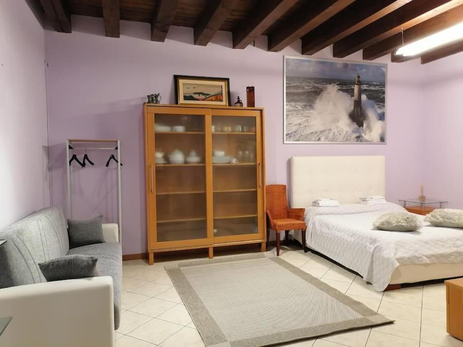 Appartamento Monolocale In Piazza Isolo Verona Esterno foto