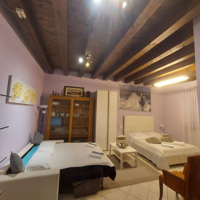 Appartamento Monolocale In Piazza Isolo Verona Esterno foto