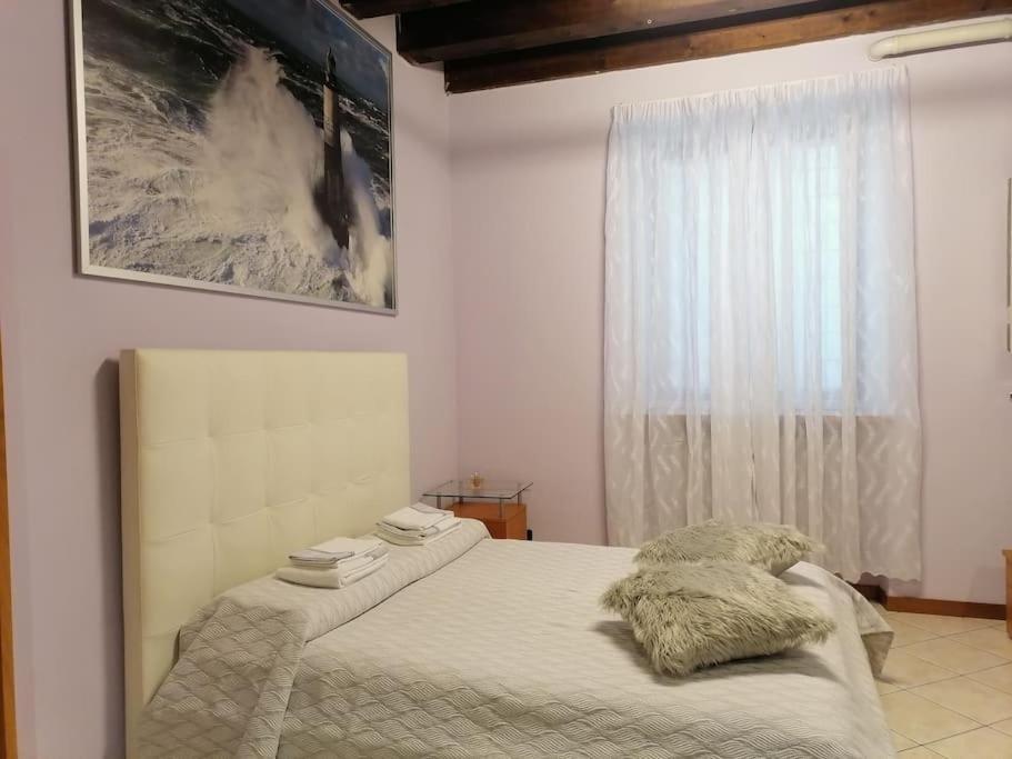 Appartamento Monolocale In Piazza Isolo Verona Esterno foto